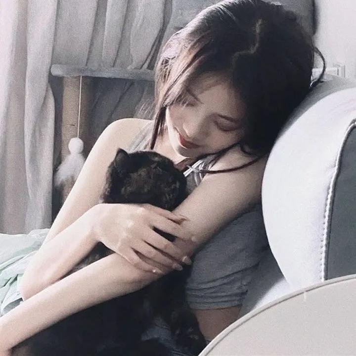 飘动的红丝带